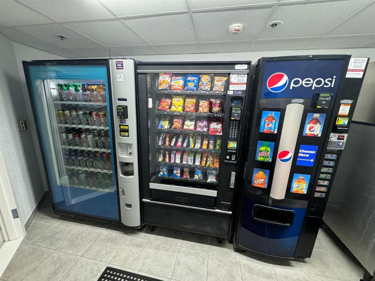 Studio 6 Suites East Syracuse Airport エクステリア 写真