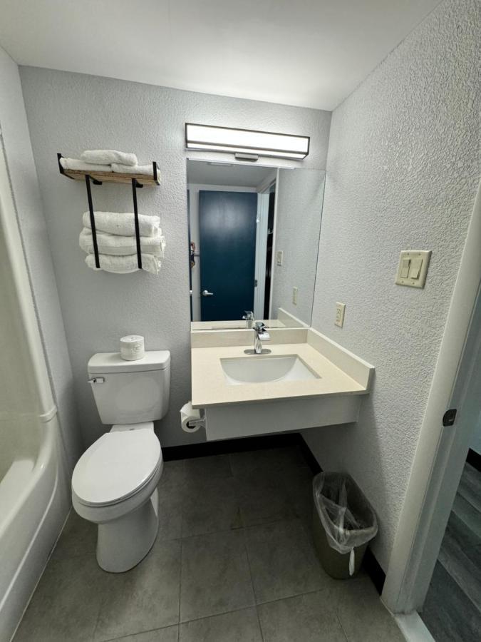 Studio 6 Suites East Syracuse Airport エクステリア 写真